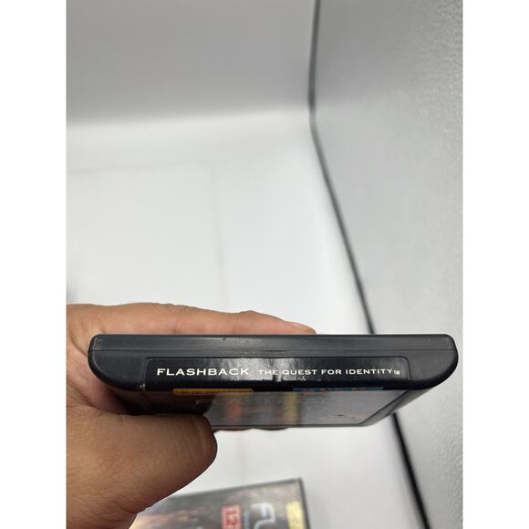 Flashback: The Quest for Identity (Sega Genesis, 1993) With Box Tested & Works - Picture 9 of 10